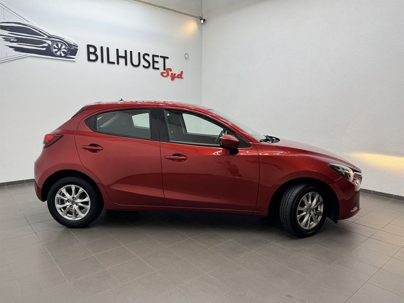 Mazda 2 bild 2