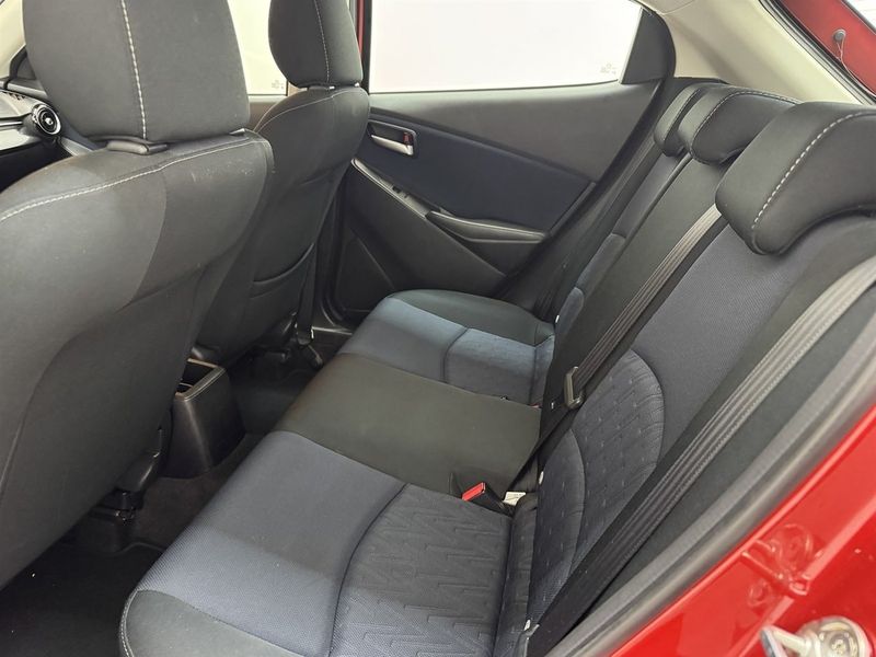 Mazda 2 bild 15