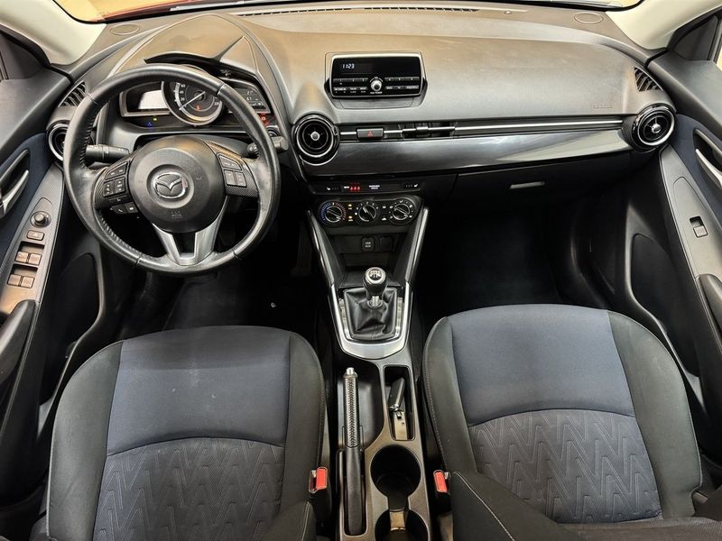 Mazda 2 bild 9