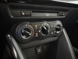 Mazda 2 bild 12