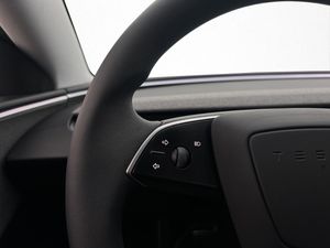 Tesla Model 3 bild 15