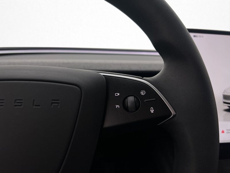 Tesla Model 3 bild 16
