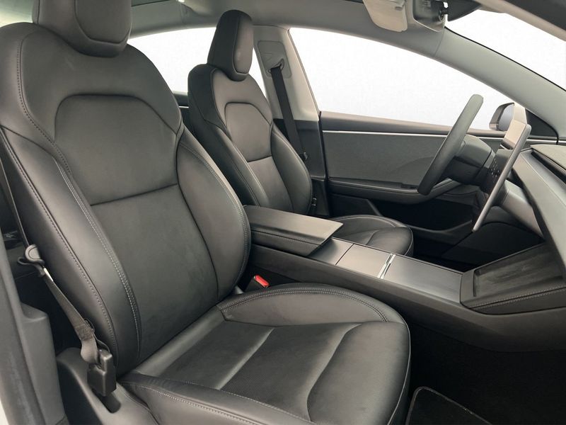 Tesla Model 3 bild 29