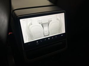 Tesla Model 3 bild 25