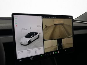 Tesla Model 3 bild 18