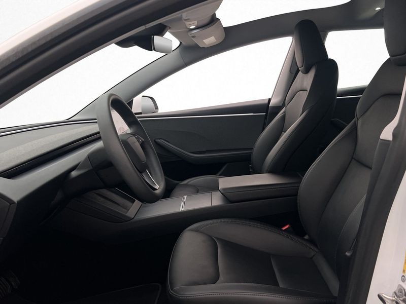 Tesla Model 3 bild 11