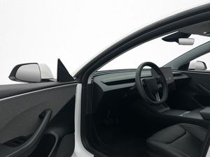 Tesla Model 3 bild 10