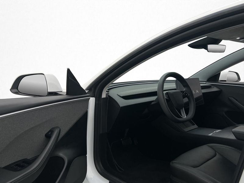 Tesla Model 3 bild 10