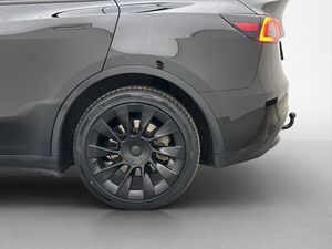 Tesla Model Y bild 32