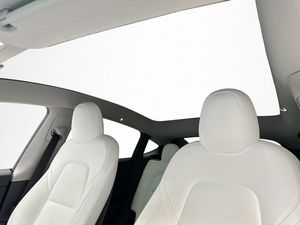 Tesla Model Y bild 14