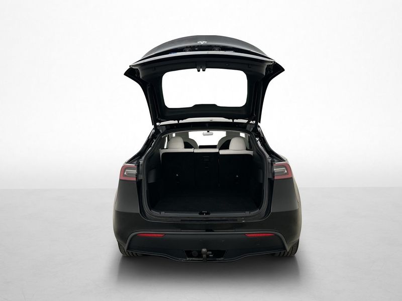 Tesla Model Y bild 9