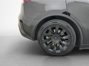 Tesla Model Y bild 33