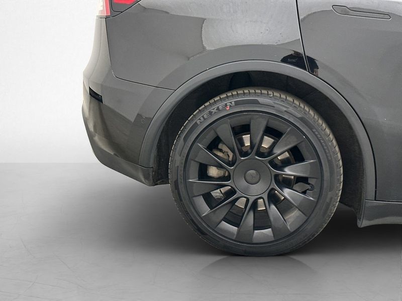 Tesla Model Y bild 33