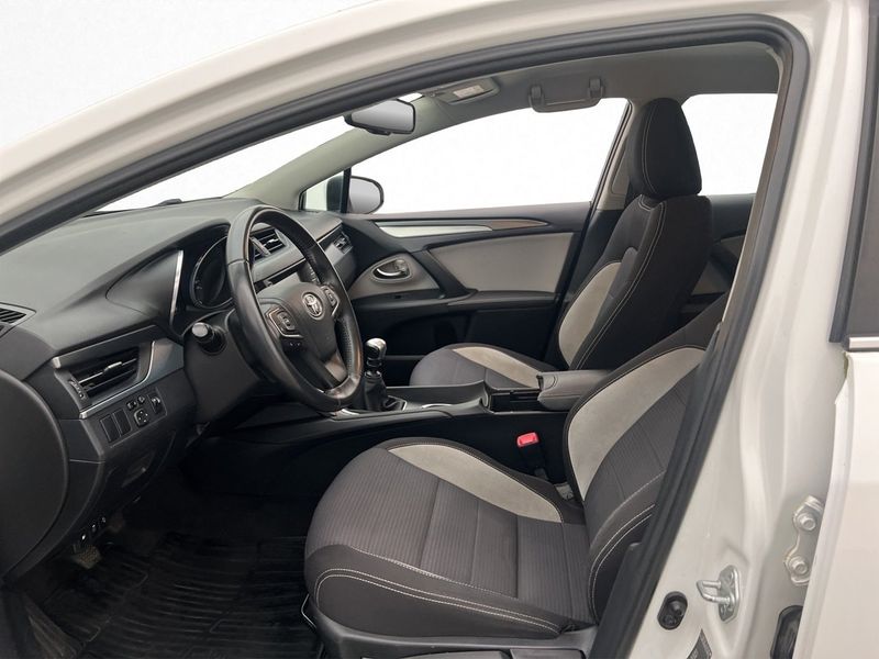 Toyota Avensis bild 19