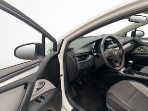 Toyota Avensis bild 18