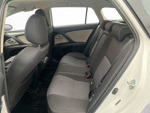 Toyota Avensis bild 15