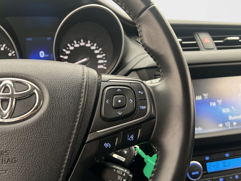 Toyota Avensis bild 25