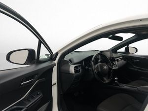 Toyota C-HR bild 17