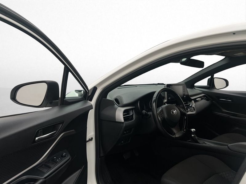 Toyota C-HR bild 17