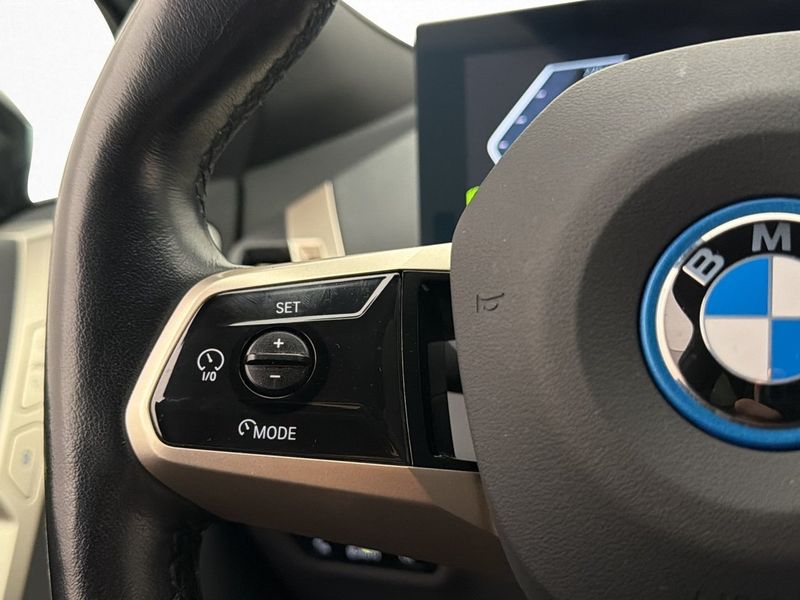 BMW iX bild 35