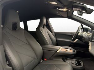 BMW iX bild 16
