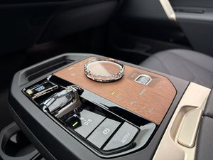 BMW iX bild 33