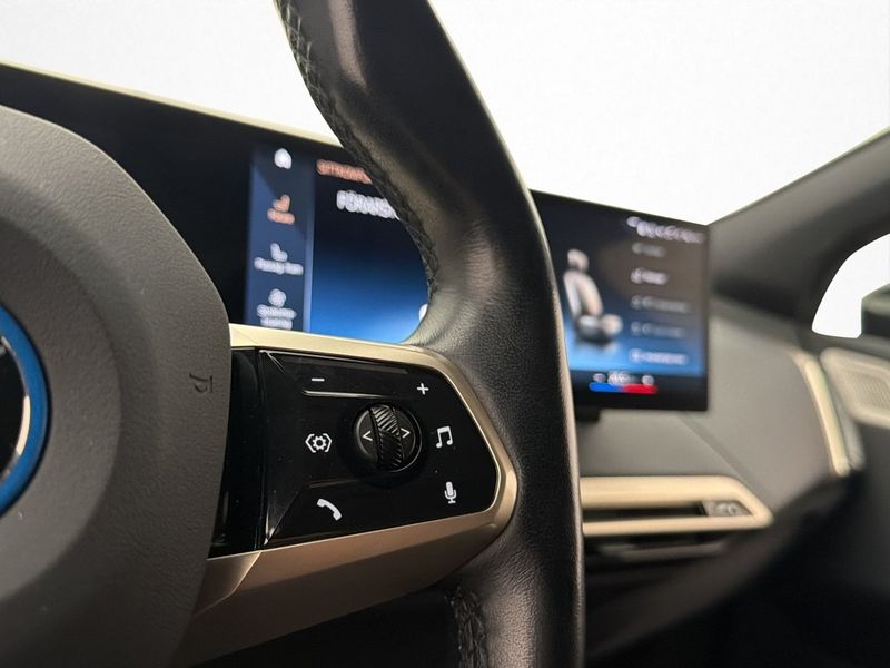 BMW iX bild 36
