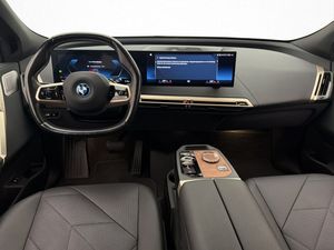 BMW iX bild 14