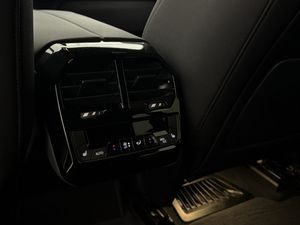 BMW iX bild 20