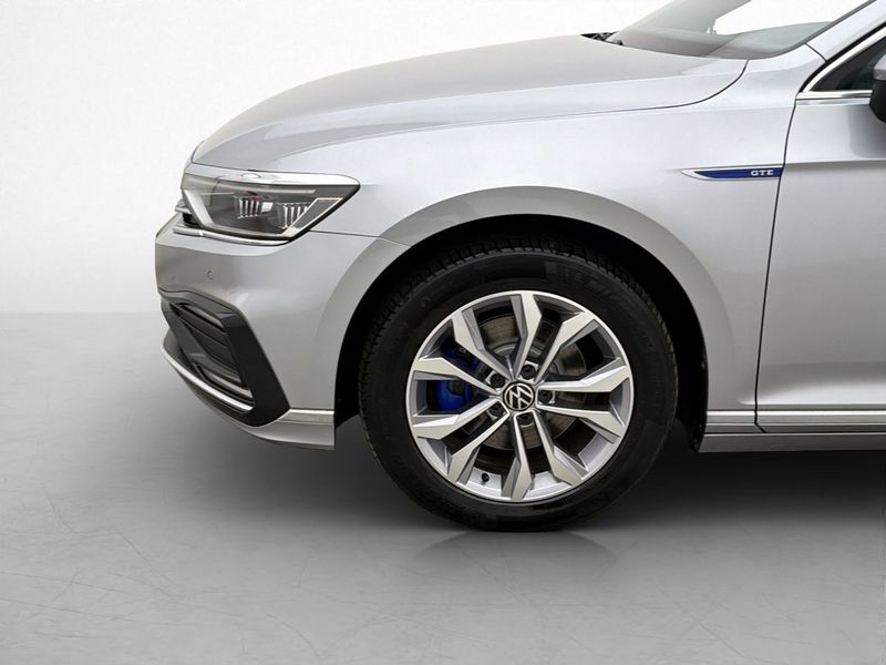 Volkswagen Passat bild 10