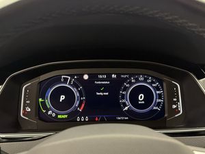 Volkswagen Passat bild 11
