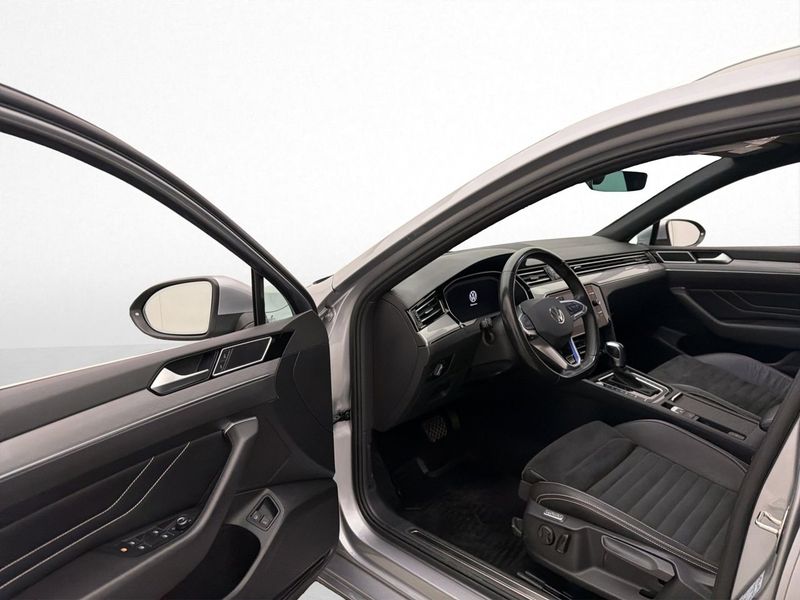 Volkswagen Passat bild 12