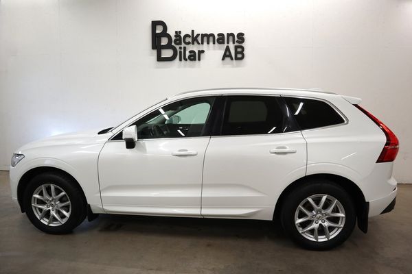 Volvo XC60 D4 AWD Automat Momentum Drag Kamera Skinn Värmare Navi - 2019