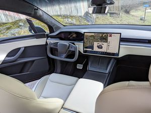 Tesla Model X bild 7
