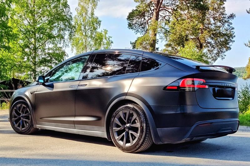 Tesla Model X bild 2