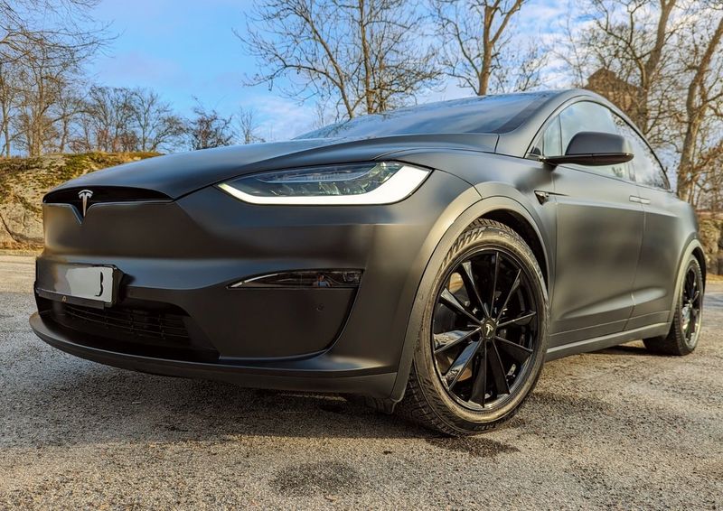 Tesla Model X bild 26