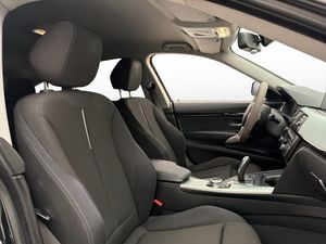 BMW 320 bild 24