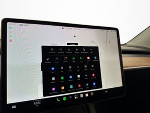 Tesla Model Y bild 21