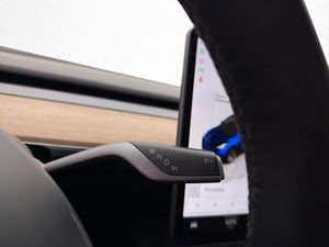 Tesla Model Y bild 17
