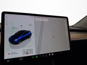 Tesla Model Y bild 19
