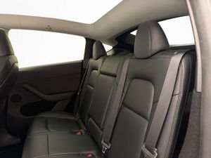Tesla Model Y bild 29