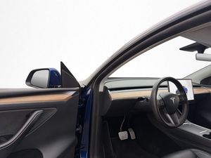 Tesla Model Y bild 11