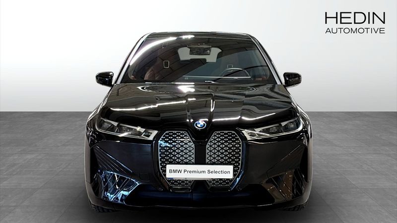 BMW iX bild 8