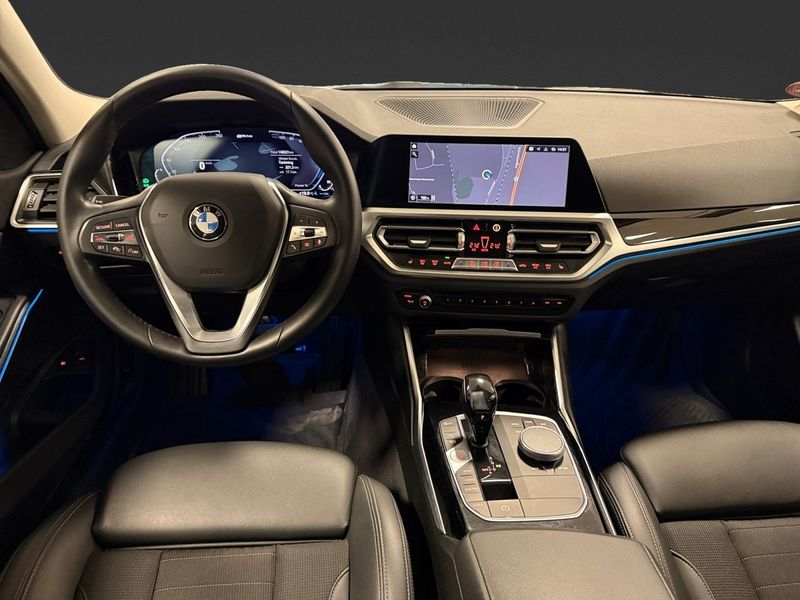 BMW 330 bild 13