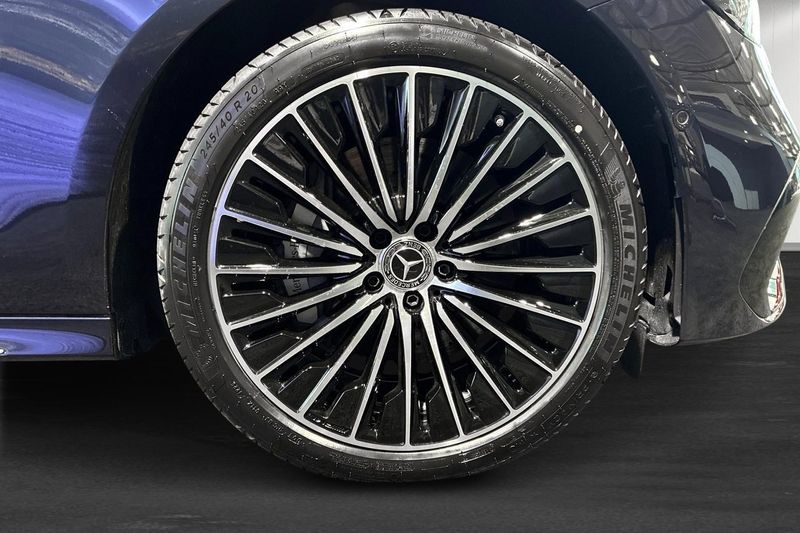 Mercedes E300 bild 5