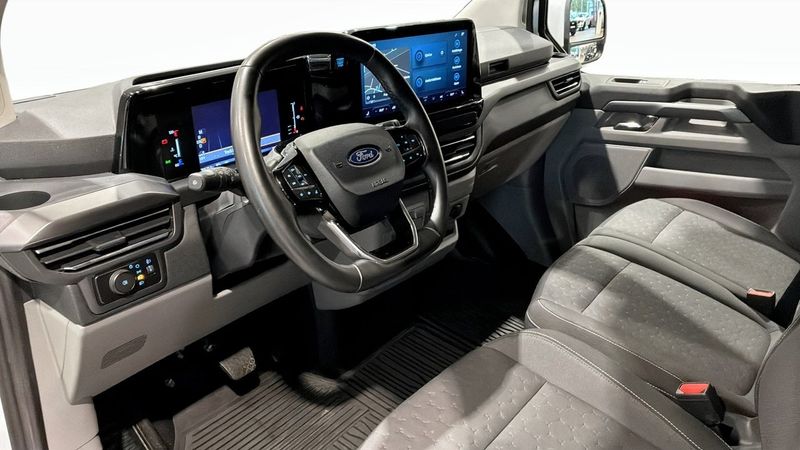 Ford Tourneo Custom bild 18