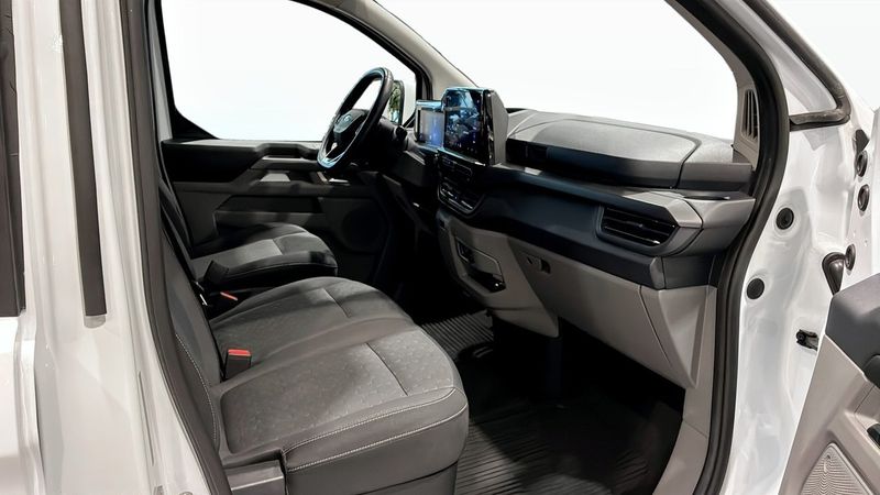 Ford Tourneo Custom bild 7