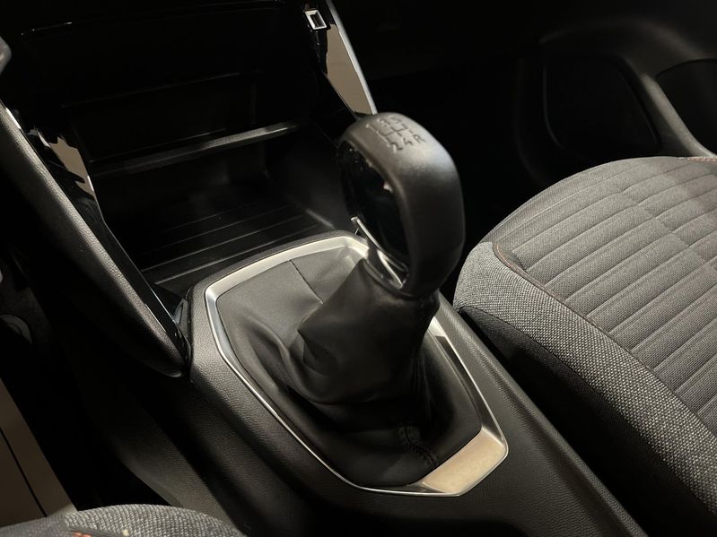 Peugeot 208 bild 15