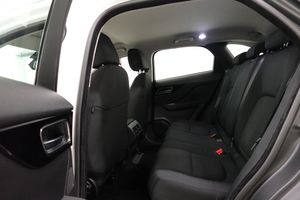 Jaguar F-Pace bild 5