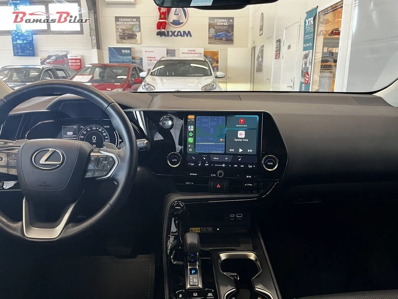 Vehicle image 12
